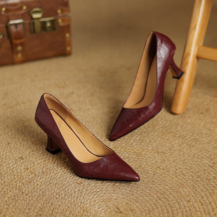 Women's Black Lambskin Pointed-Toe Pumps Corvine