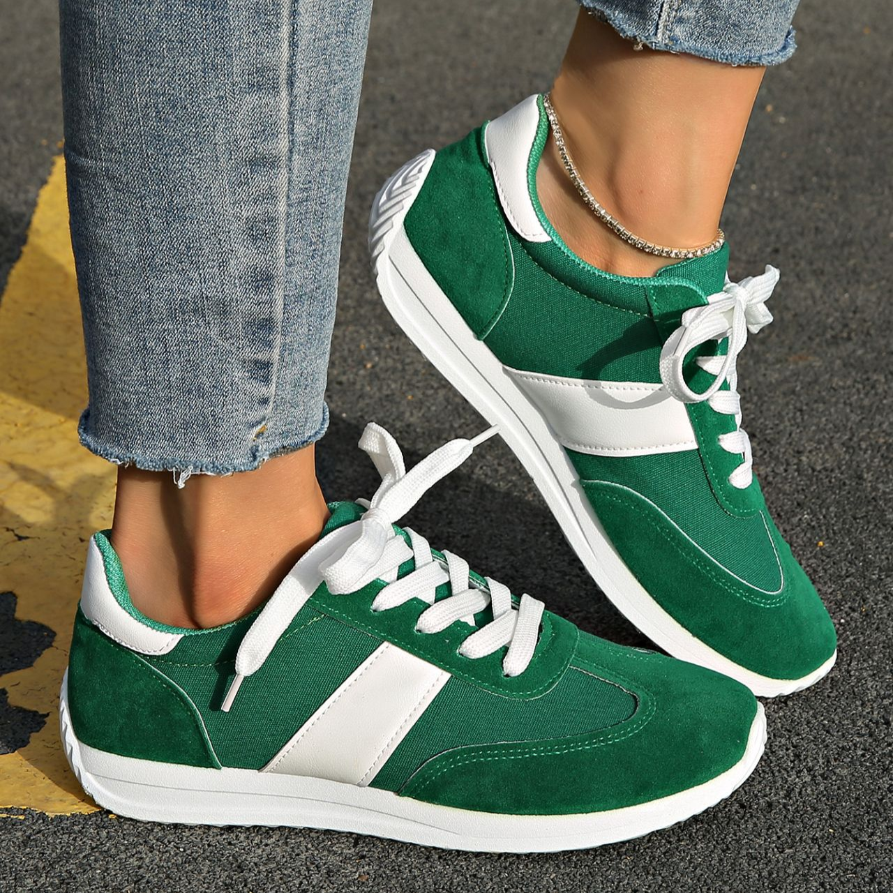 Women's Breathable Mesh Retro Walking Shoes Corvine