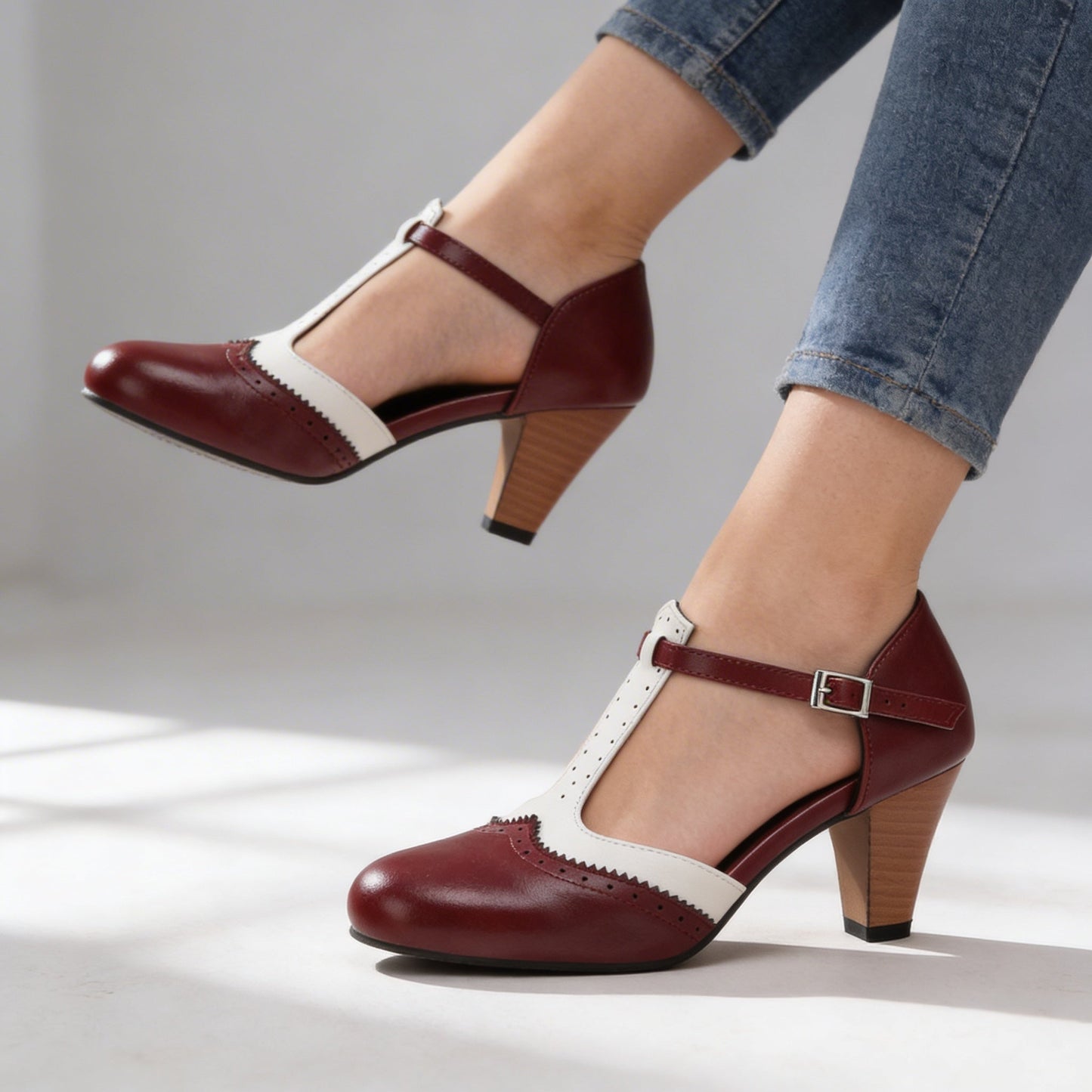 Women's Brogue Leather Pumps Corvine