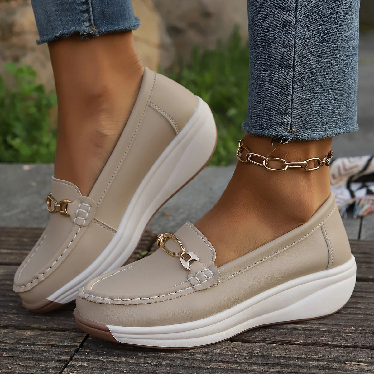 Women's Faux-Leather Platform Loafers Corvine