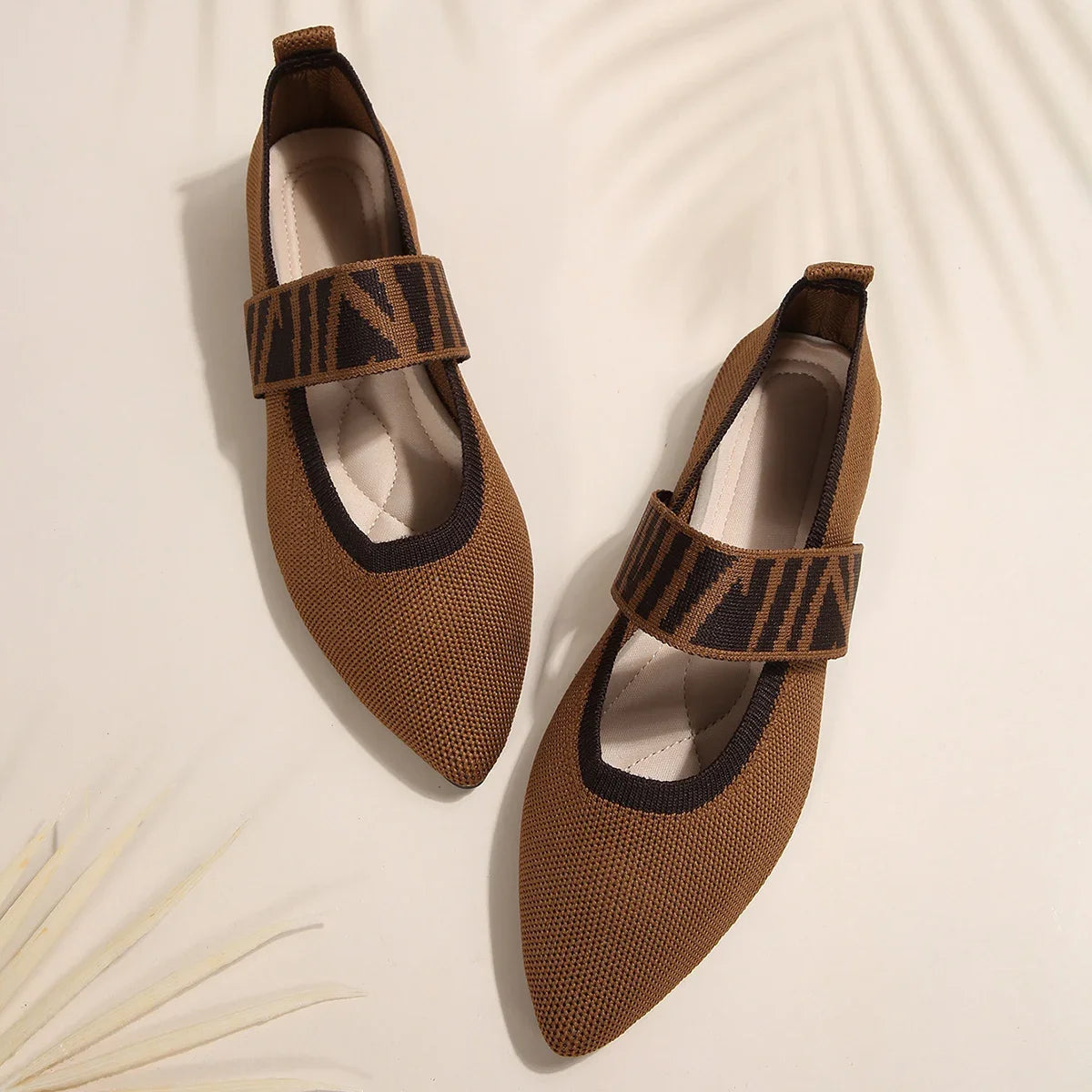 Women's Lightweight Knit Black Flats Corvine