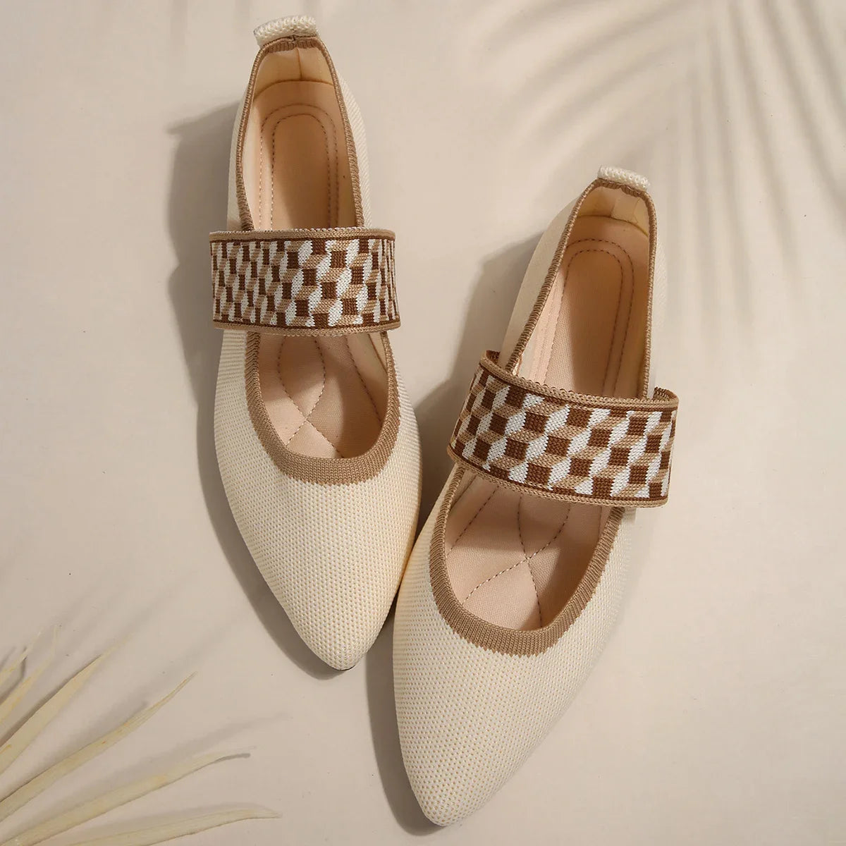 Women's Lightweight Knit Black Flats Corvine