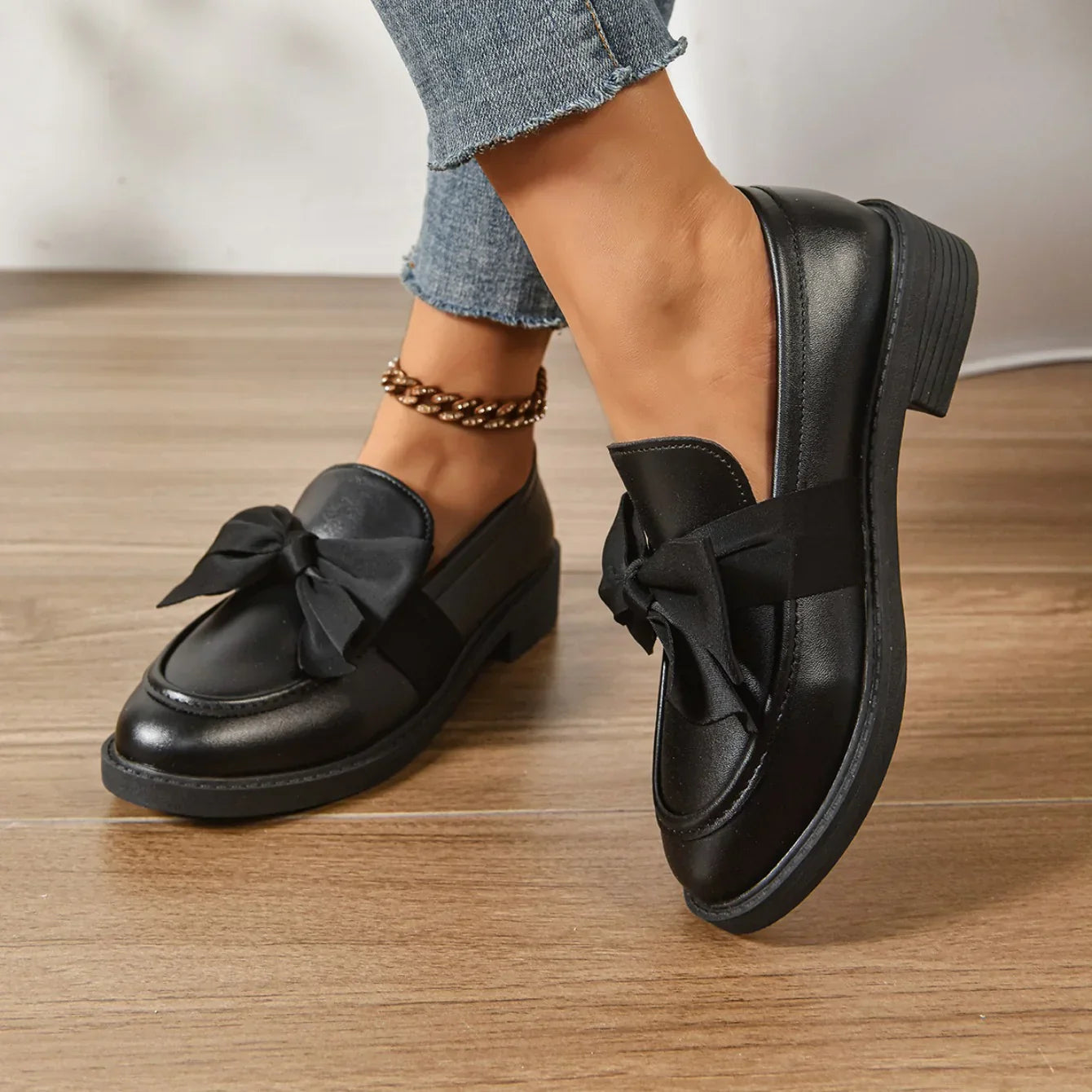 Women's Non-Slip Fabric Slip-On Shoes Corvine