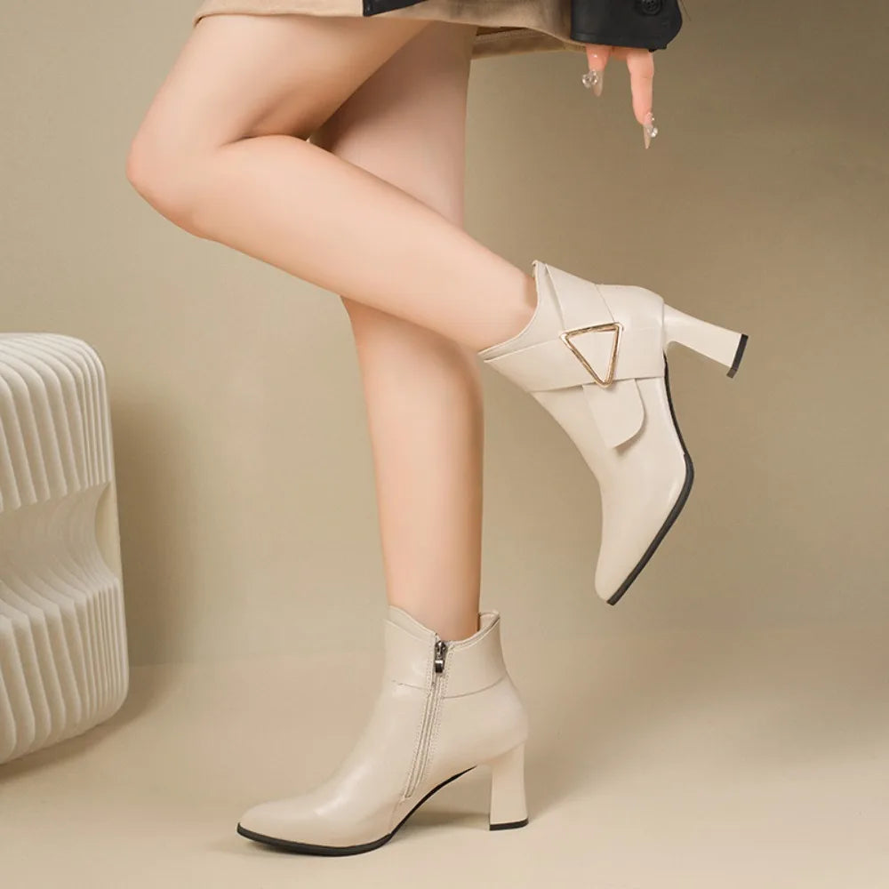 Women's Soft Leather Black Ankle Boots Corvine