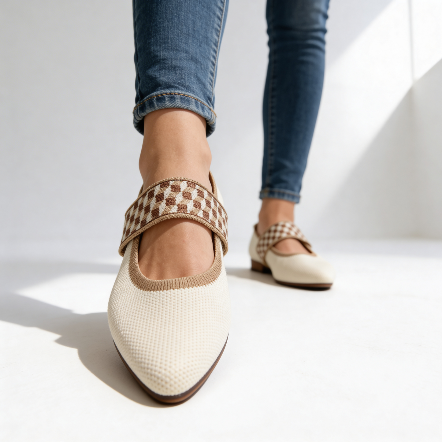 Women's Stretch-Knit Pointed Toe Black Flats Corvine