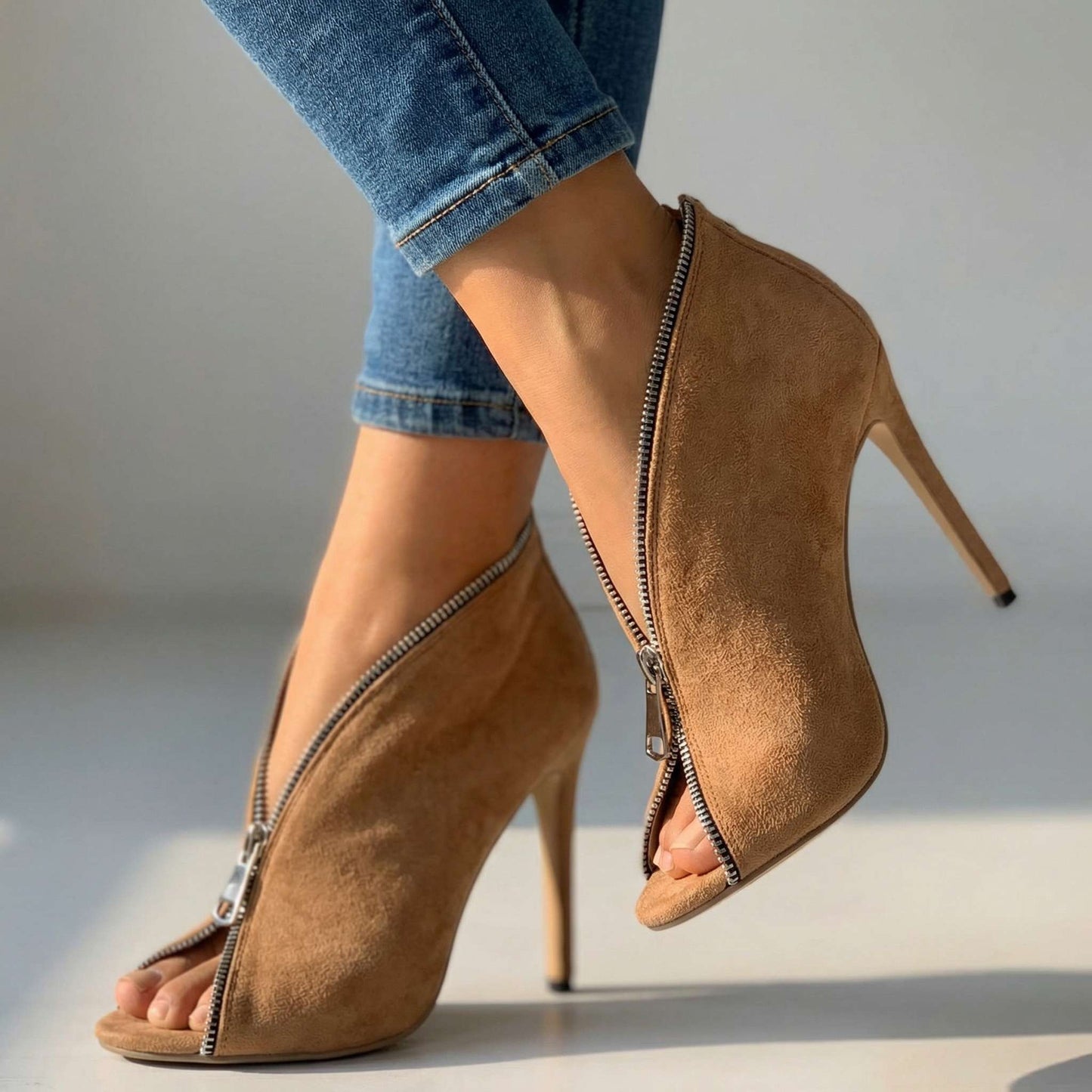 Women's Suede Zipper Black Heels Corvine