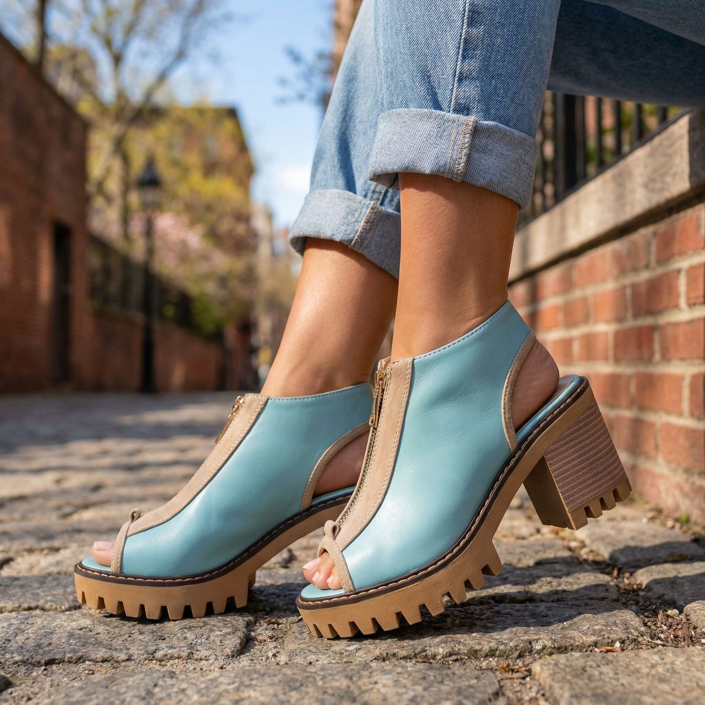 Women's Two-Tone Zipper Block Heel Shoes Corvine