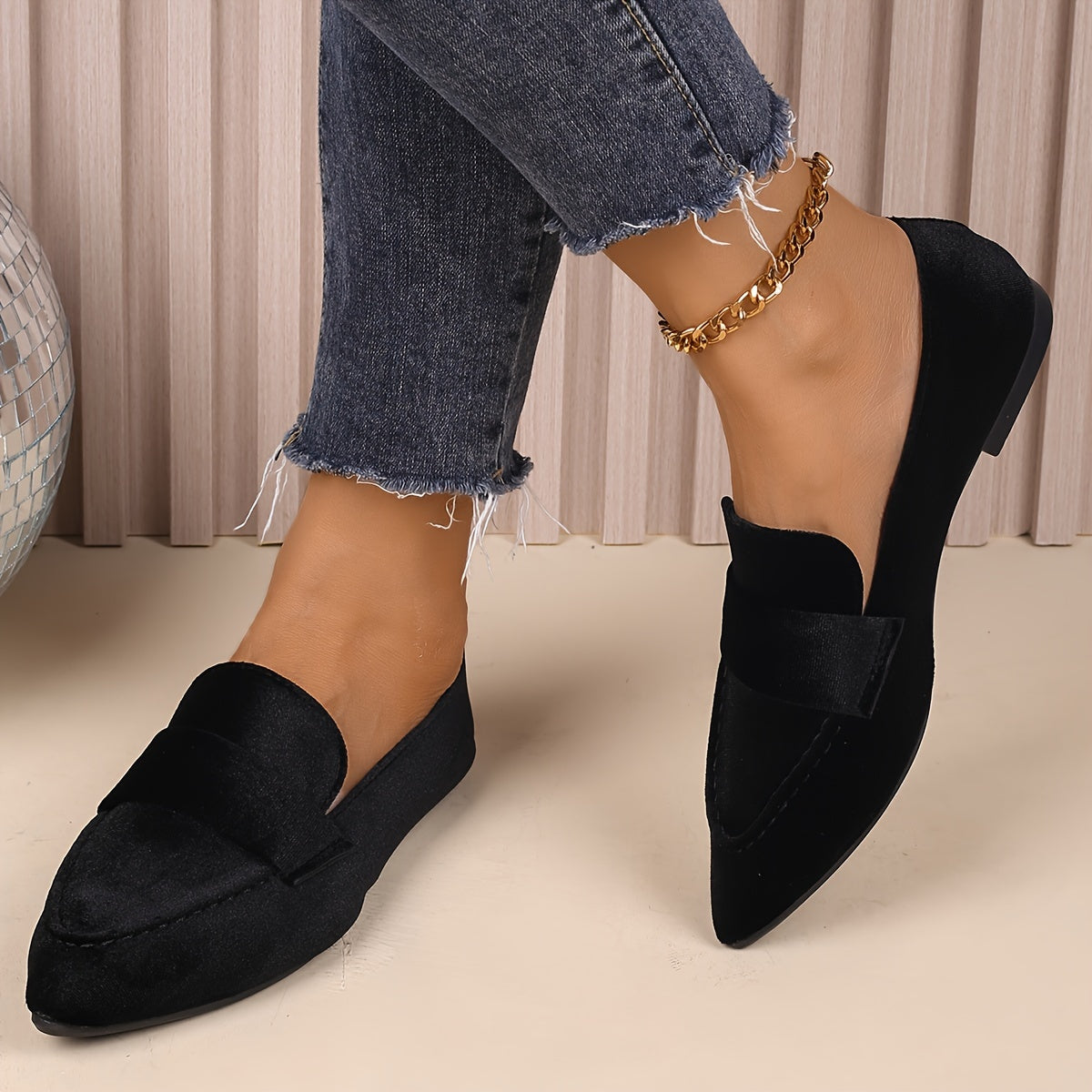 Women's Velvet Pointed Toe Loafers Corvine
