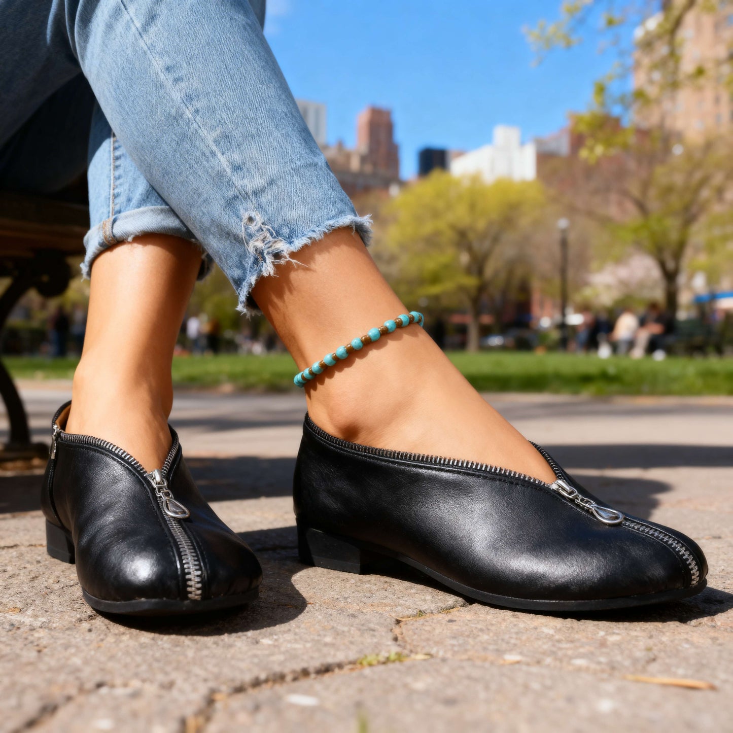 Women's Zipper Detail Black Flats Corvine